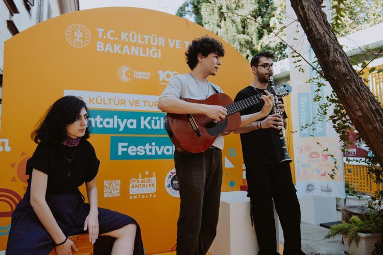 500’Ü AŞKIN ETKİNLİK