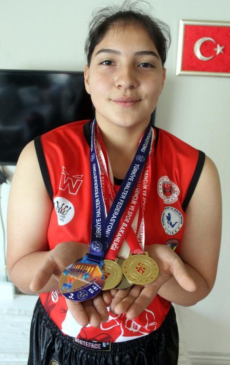 HİÇBİR ZAMAN PES ETMESİNLER