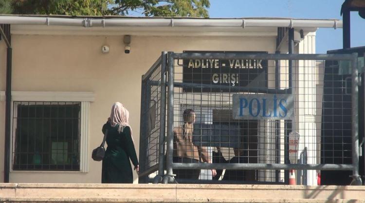 ‘KIZIMIN CİLDİNDE İZLER HALA DURURKEN NEDEN TEKRAR RAPOR İSTENİYOR’