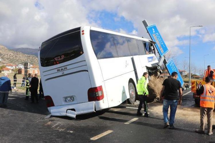 TUR REHBERİ VE TAYLANDLI TURİST ÖLDÜ