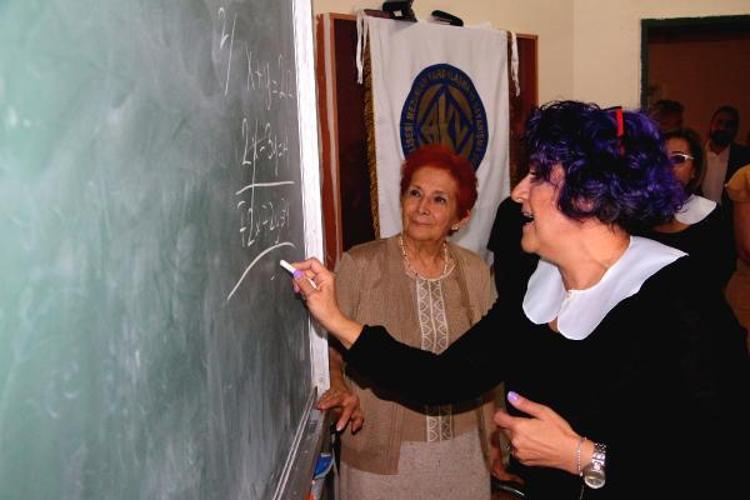 3 KUŞAK AYNI OKULDA