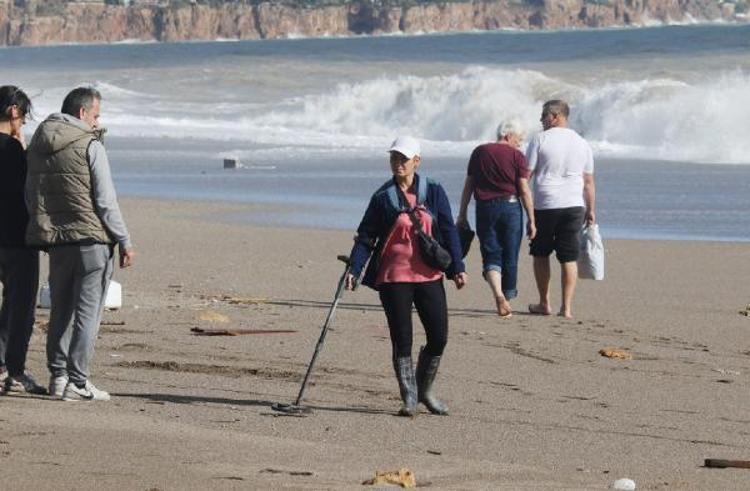 DEDEKTÖRLE ARAMA YAPTI