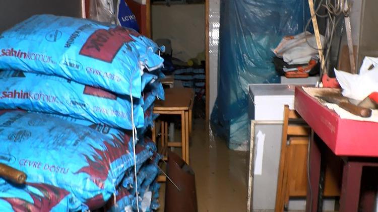 5 YILDIR BURADA ESNAFIZ, 5 SEFER SU BASTI