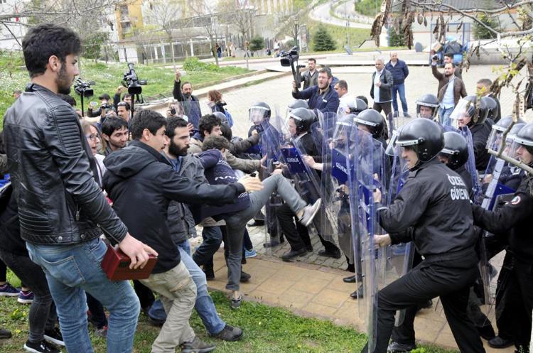 SAVUNMA HAKKIM KISITLANDI