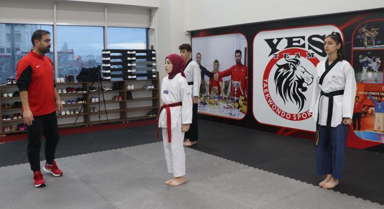 ÇEVREMDE İŞİTME ENGELİMDEN DOLAYI YAPAMAZSIN DİYENLER OLDU