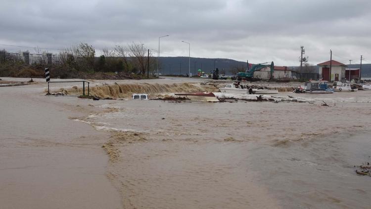 KENT GENELİNDE METREKAREYE 100 KİLOGRAMIN ÜZERİNDE YAĞIŞ DÜŞTÜ
