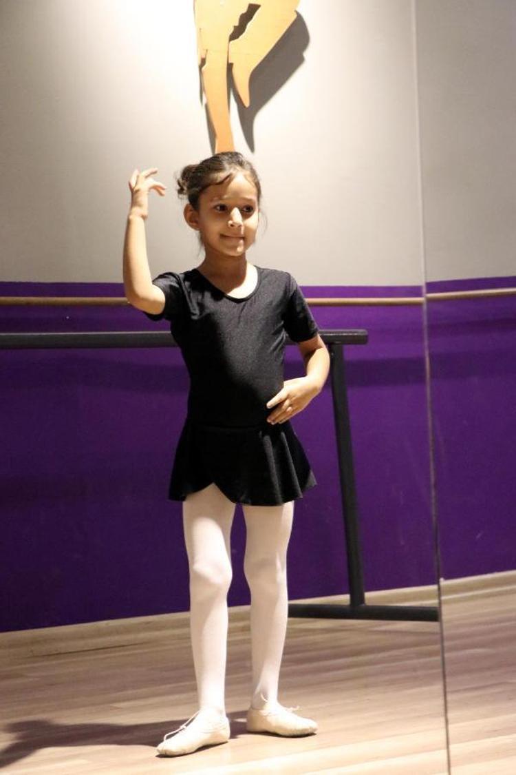 ÖRNEK OLMAK İÇİN BEN DE PİYANO EĞİTİMİNE BAŞLADIM