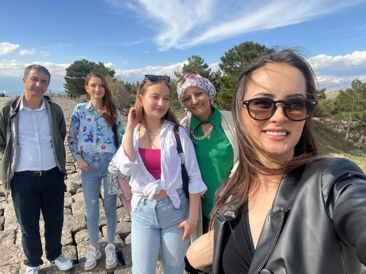 İNTİHARA MEYİLLİ DEĞİL