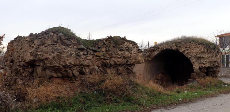 BU HAN HER TÜRLÜ ÇALIŞMAYA SAHNE OLABİLİR