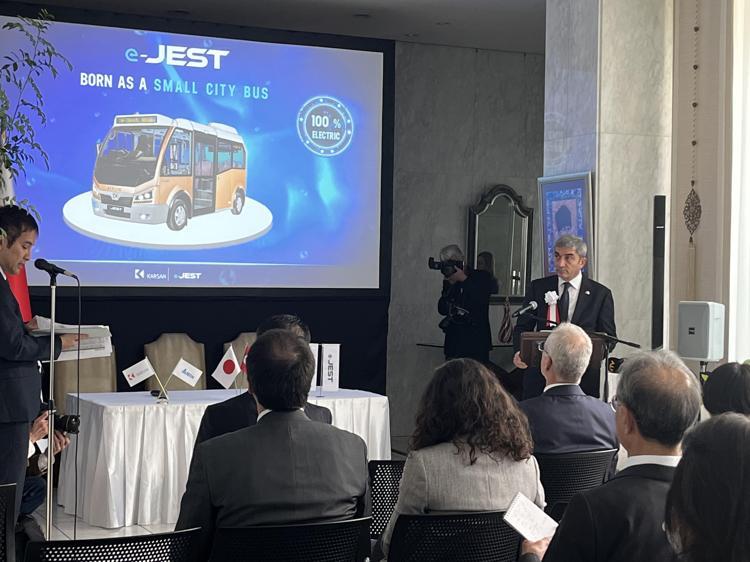 ‘ÜRÜNLERİMİZİ HEP TEKNOLOJİNİN BİR ADIM ÖNÜNDE GÖTÜRDÜK’