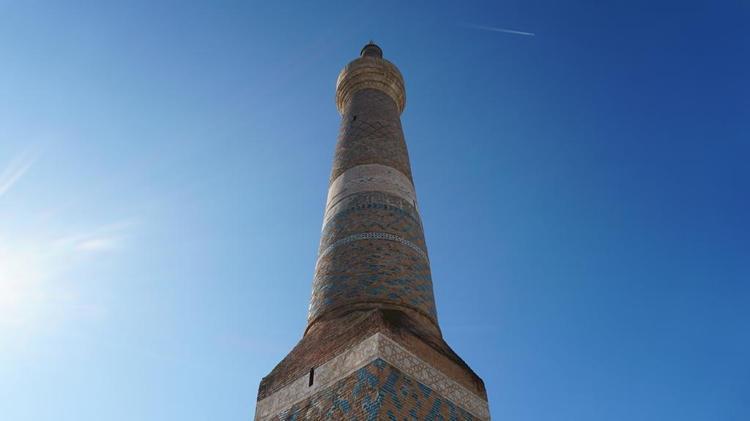 KIYAFETLER ŞAL ŞEFİK KUMAŞINDAN