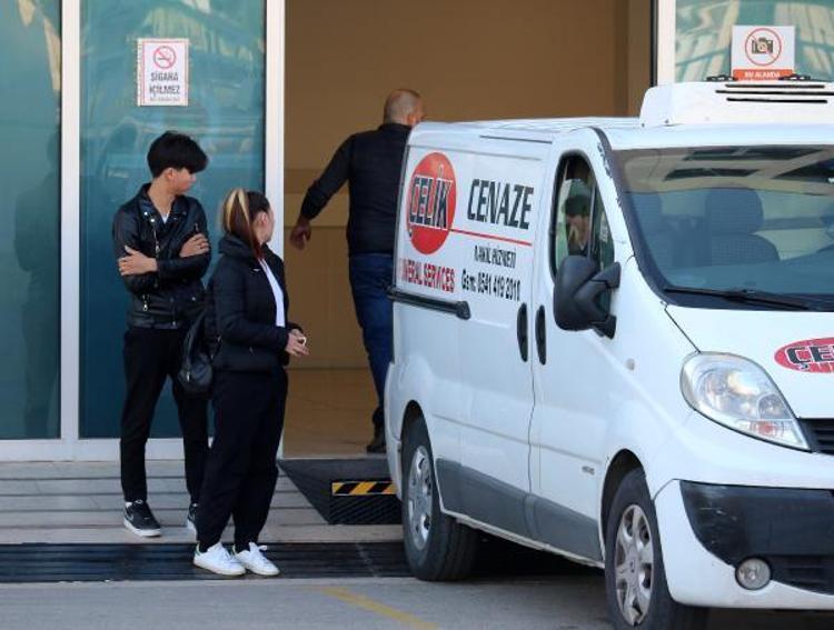 ELBİSESİNDEN TANIDI