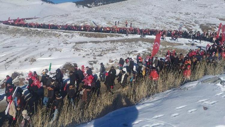 VATANIMIZLA GURUR DUYUYORUZ