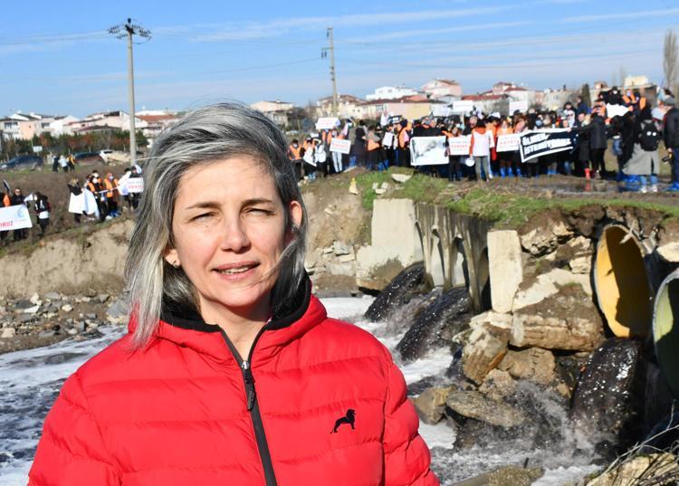 BURADA BİR NEHİR AKMIYOR