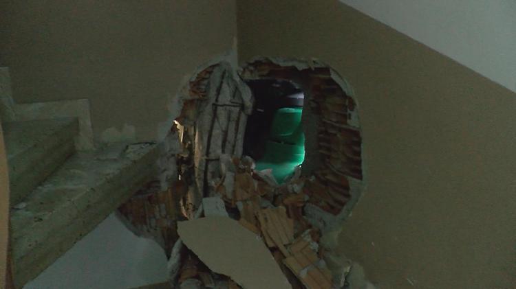 9 ŞİDDETİNDE DEPREM OLUYOR ZANNETTİK