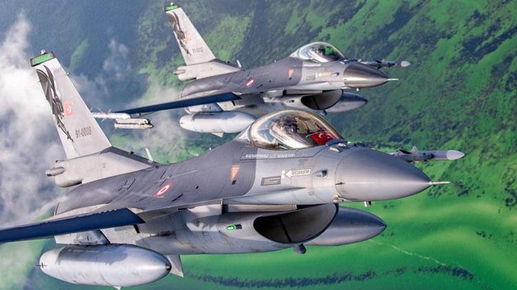 HAVADA MUHTEŞEM FOTOĞRAFLAR