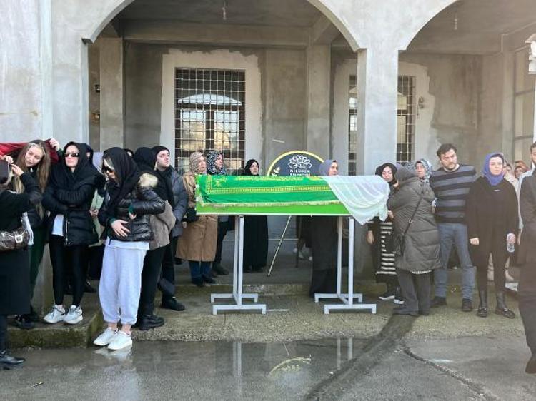 KALABALIĞIN MÜDAHALESİ KAMERADA