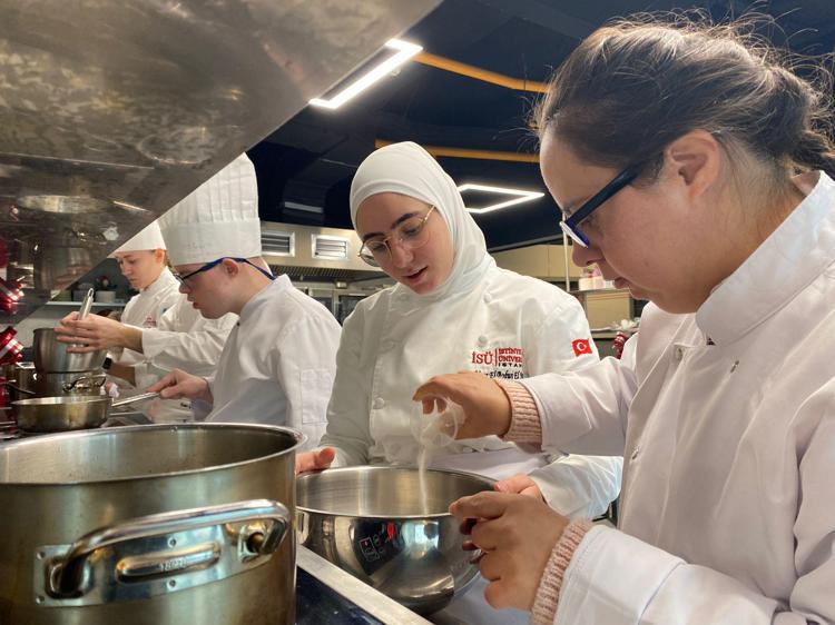 EĞİTİM ALAN ÖĞRENCİLER KONUŞTU