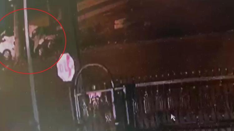 OTOMOBİLDE SIKIŞAN 3 ARKADAŞ ÖLDÜ