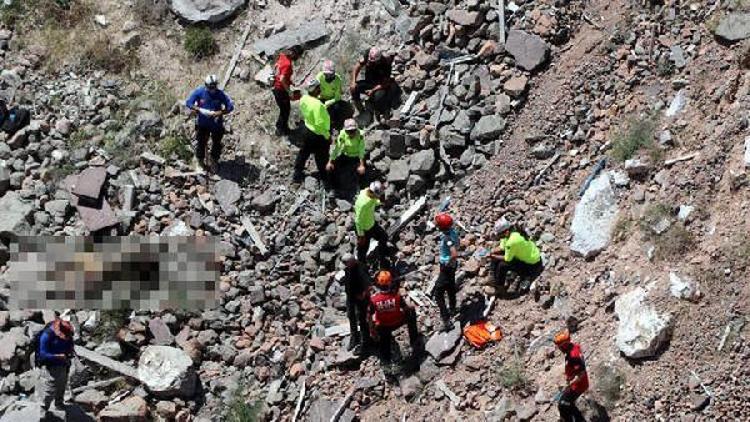 YAĞMUR YAĞDIĞI İÇİN HER ŞEY SİLİNMİŞTİ