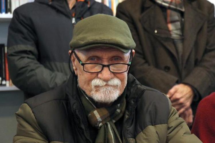 AĞAÇLAR KESİLİYOR VE BİR ŞEY YAPAMIYORUZ