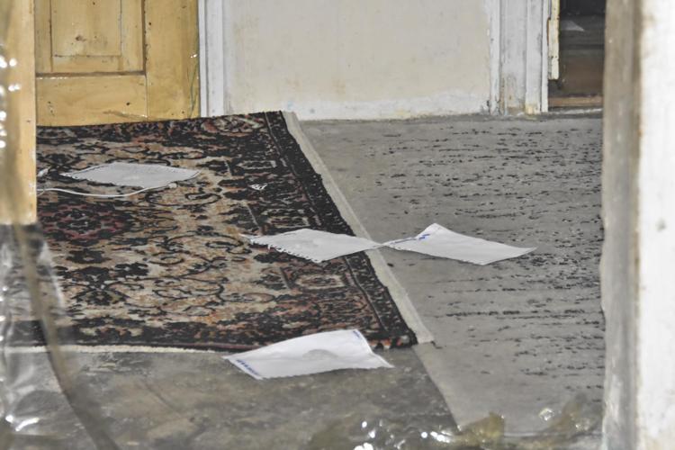 ÜST KATTA OTURAN AİLE ZEHİRLENDİ