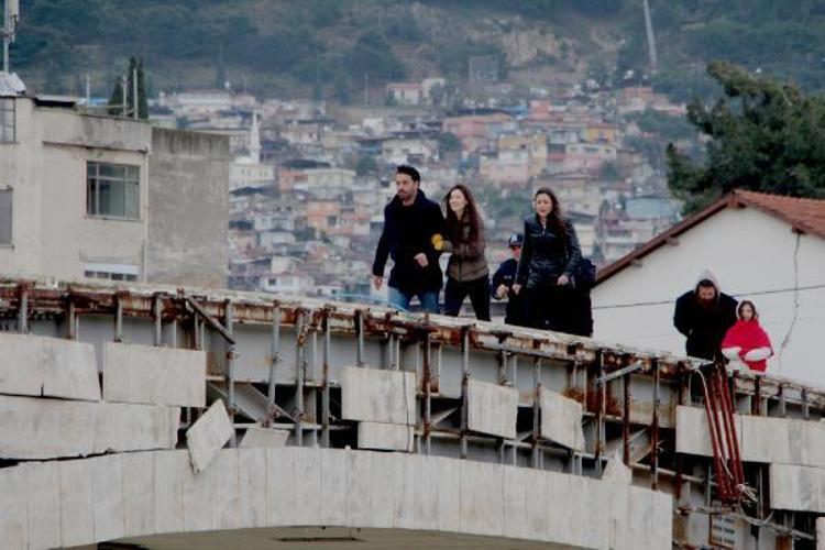 “YERE BASARKEN TUHAF OLUYORUM”