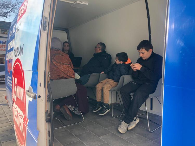 UZMAN PERSONELLER YÜZ YÜZE BİLGİ VERİYOR