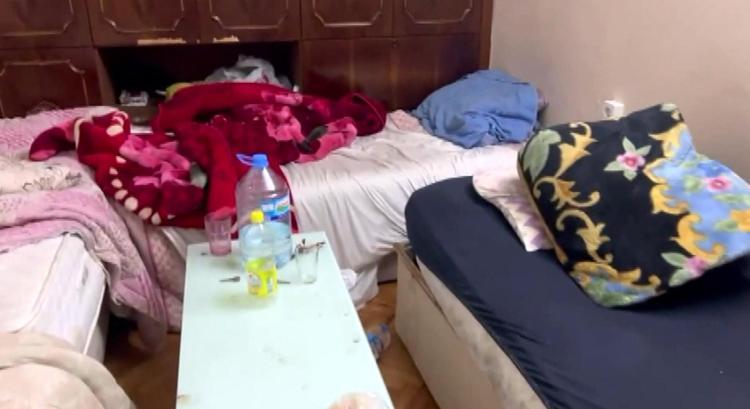 YAKALANMAMAK İÇİN BAZANIN İÇİNE GİZLENDİ