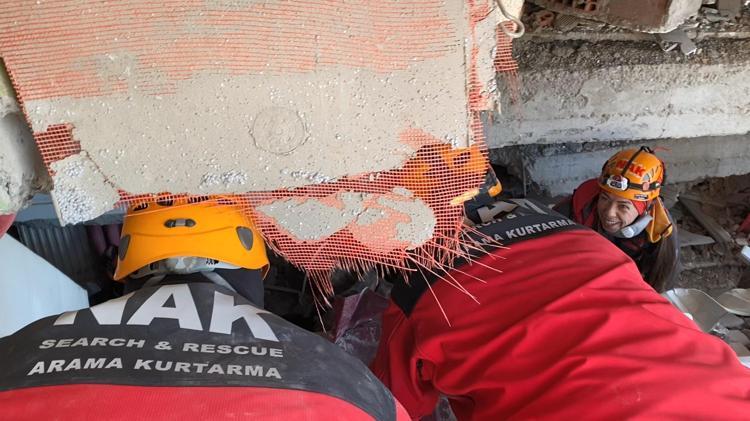 KADINLAR SEN KADINSIN, O İŞLERİ YAPAMAZSIN DİYE ŞARTLANDIRILDI