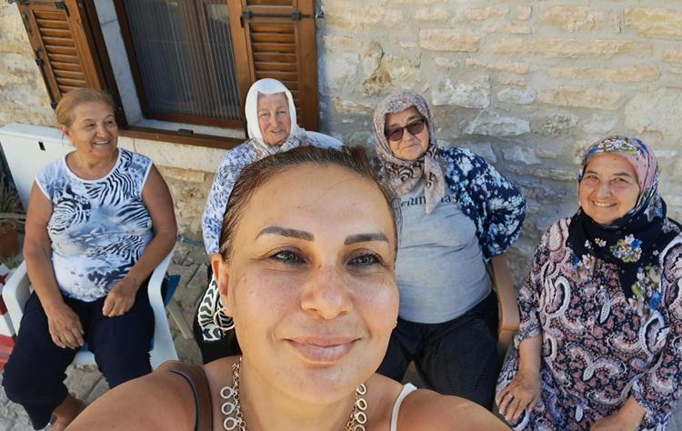 ONA SAHİP OLDUĞUMUZ İÇİN ÇOK ŞANSLIYIZ