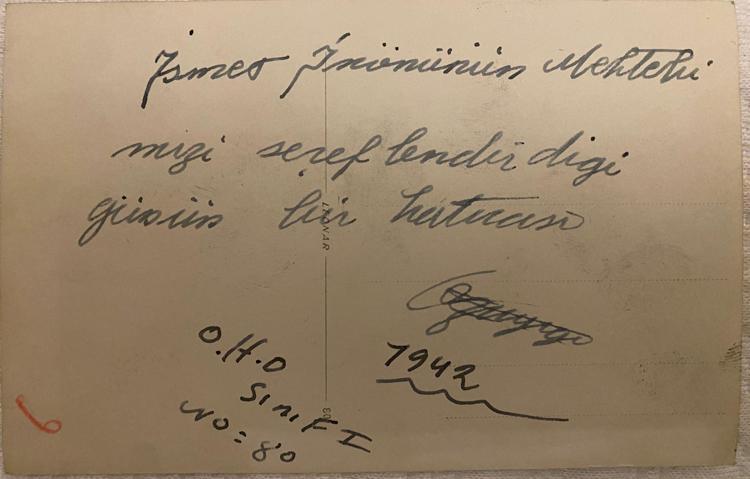 AYDINLIK, MÜNEVVER, ATATÜRK İLKELERİNE BAĞLI BİR TÜRK KADINIDIR