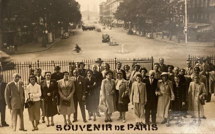 ÖRNEK BİR ANNE OLDU