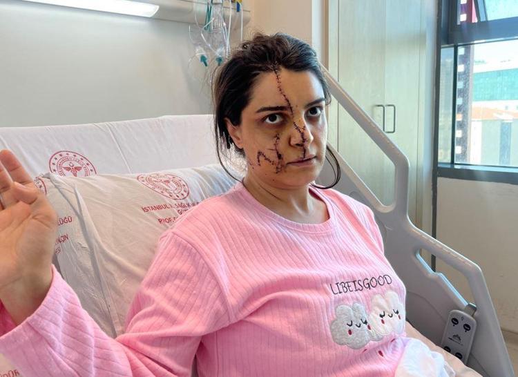 “AĞZINDA MASKE, KAFASINDA KAPÜŞON ŞEKLİNDE
