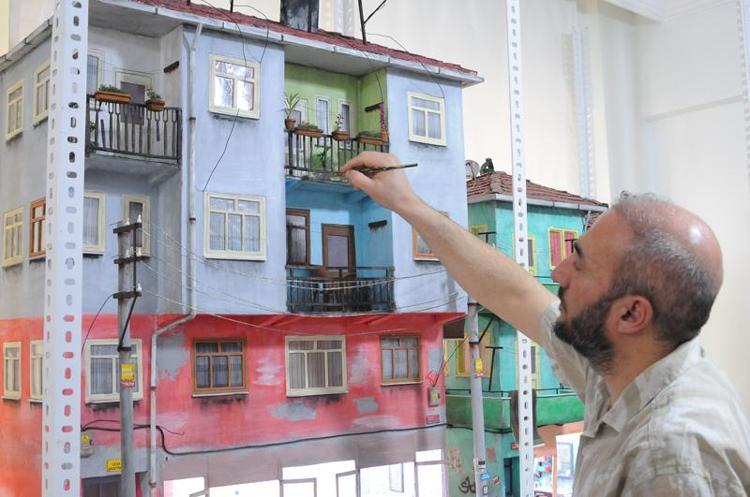 ‘BİR MARANGOZA GİDİYORUM, HANGİ ALETLER KULLANIYOR ONLARA BAKIYORUM’