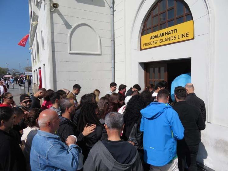 İSTANBULU İLK DEFA BU KADAR YOĞUN GÖRDÜK