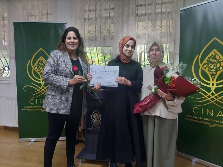 KURSİYERLERİN HEDEFİ KİŞİSEL SERGİ AÇMAK