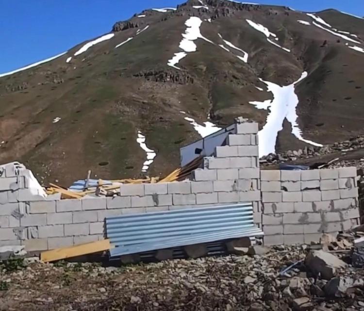 ‘9 YAYLA EVİMİZ KULLANILAMAZ HALDE’