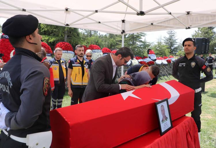 KOCA KÖYÜN ŞEHİDİ Mİ OLACAKTIN