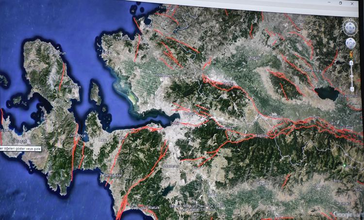 YAKIN BİR GELECEKTE MANİSA FAYININ KIRILMA ŞANSI YOK