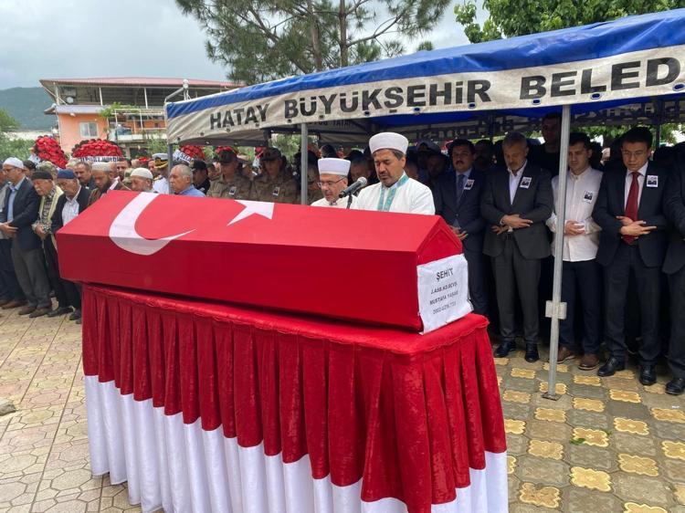 GÖZYAŞLARI ARASINDA TOPRAĞA VERİLDİ