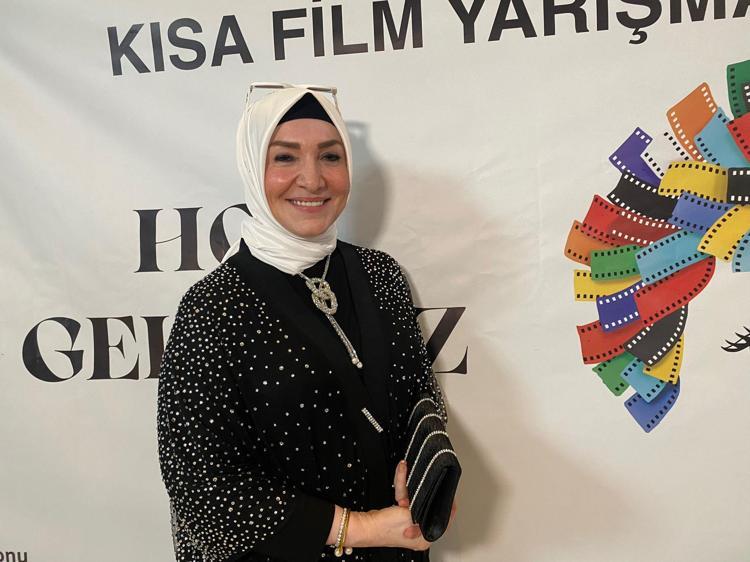 YAŞAR: KADIN ASLA KIYIDA DEĞİL HER ZAMAN HAYATIN İÇİNDE, MERKEZİNDE VE GÖNÜLLERİMİZDE