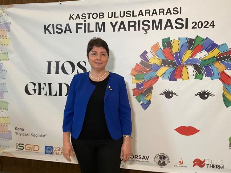 PEMBECİOĞLU: YAŞAMIN KIYISINDAKİ KADINLARI ANABİLMEK ADINA KADINLAR GÜNÜ’NE ATFETTİK