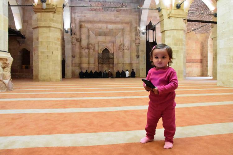 ZİYARETÇİLER AKIN AKIN GELİYORLAR