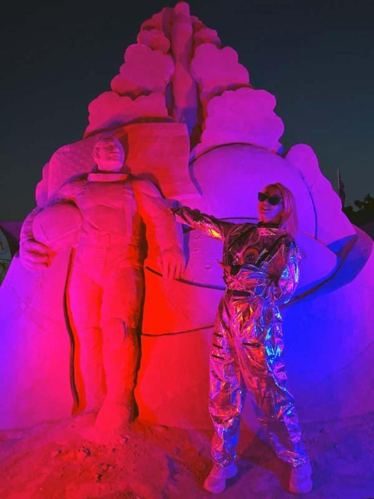 SERGİLENEN HEYKELLER