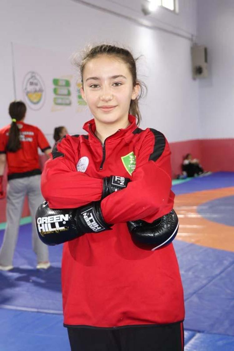 SPORA İLK GELDİĞİNDE ZORLANIYORDU