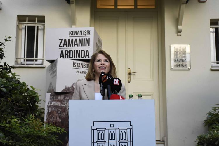 ZİHİNSEL MANZARALAR İLE GERÇEK MANZARALARIN KESİŞMESİNDEN OLUŞAN ESERLER