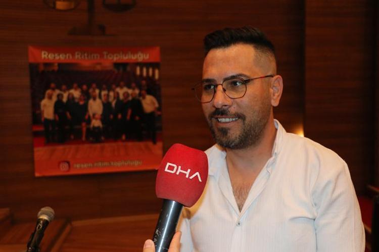 HİÇBİRİNİN MÜZİK EĞİTİMİ YOK