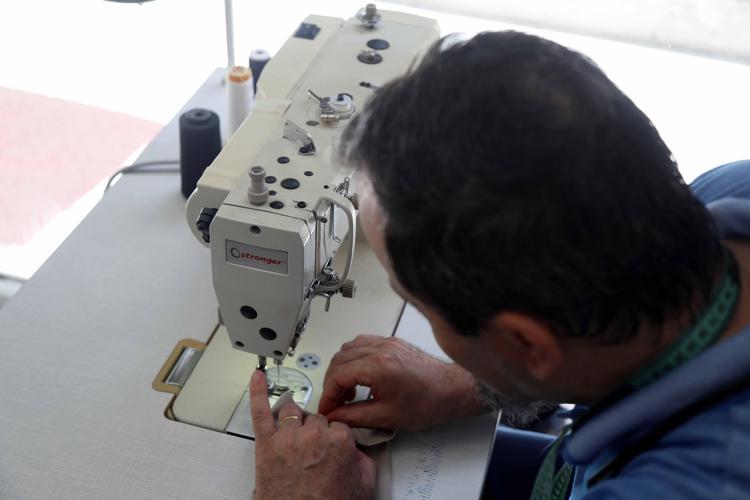 SİYAH SAÇ SAKAL BEYAZ, BEYAZ OLANLAR DA SİYAH ÇIKIYOR