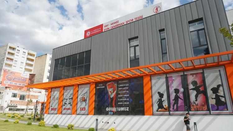 ‘OLİMPİYATLARDA BAŞARI İSTİYORUM’